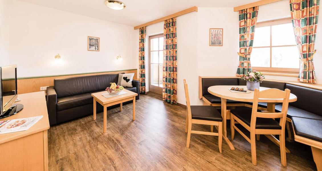 Aparthotel Feriengut Hasenau à Saalbach-Hinterglemm Extérieur photo